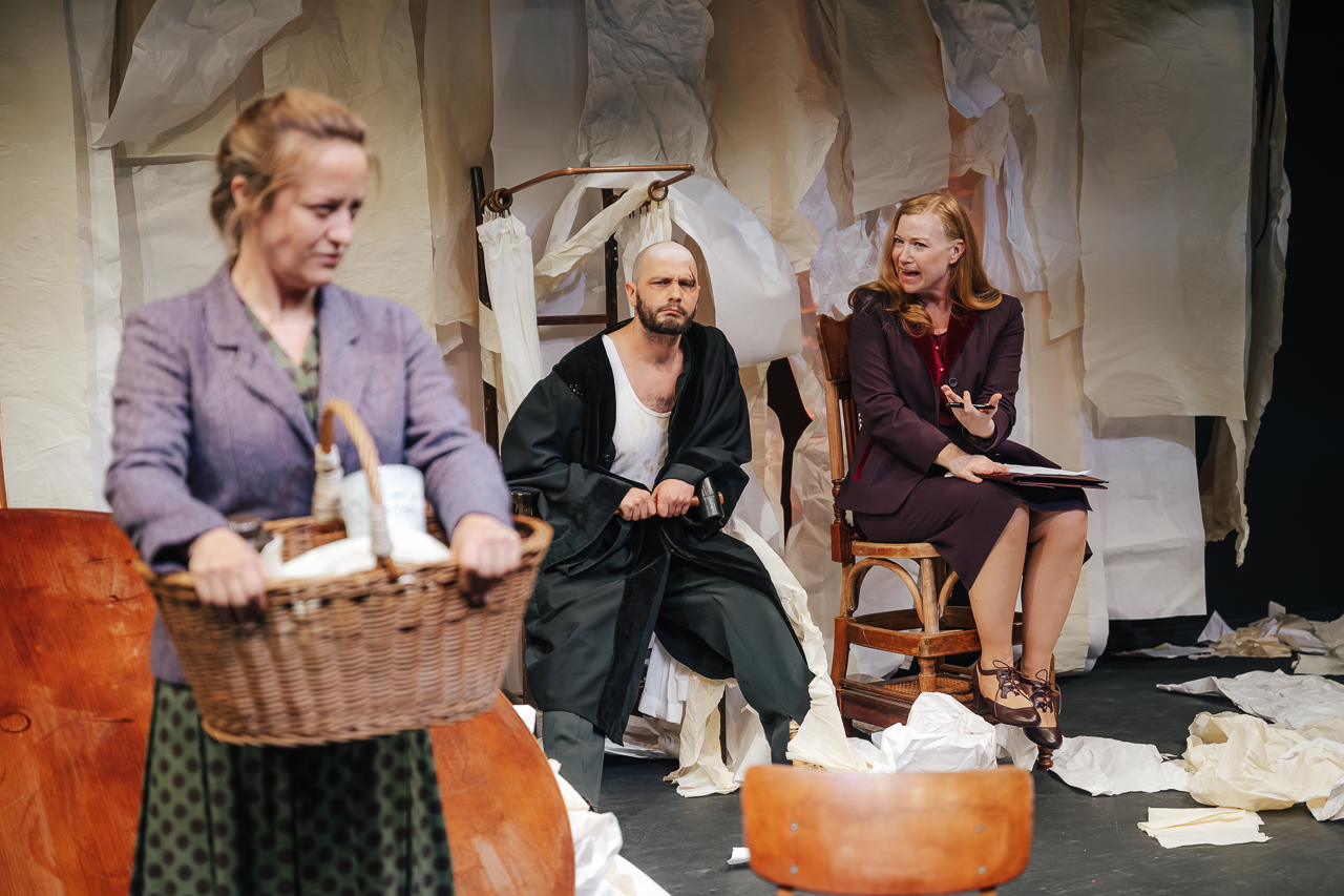 Der_zerbrochne_Krug-6976