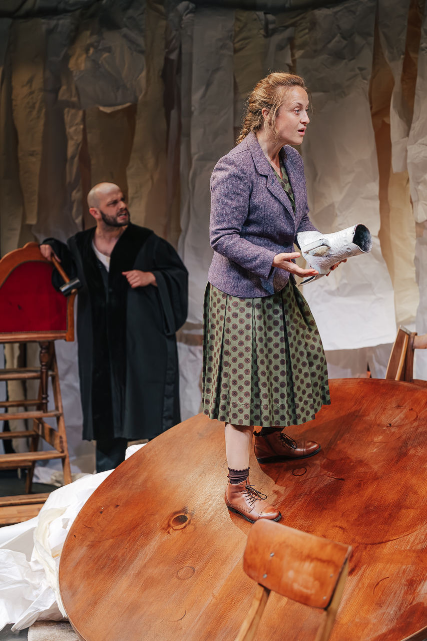 Der_zerbrochne_Krug-7030